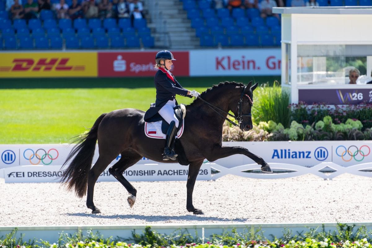 Maxima Bella allt tryggare på de stora arenorna – nu siktar Sandra Sysojeva mot küren