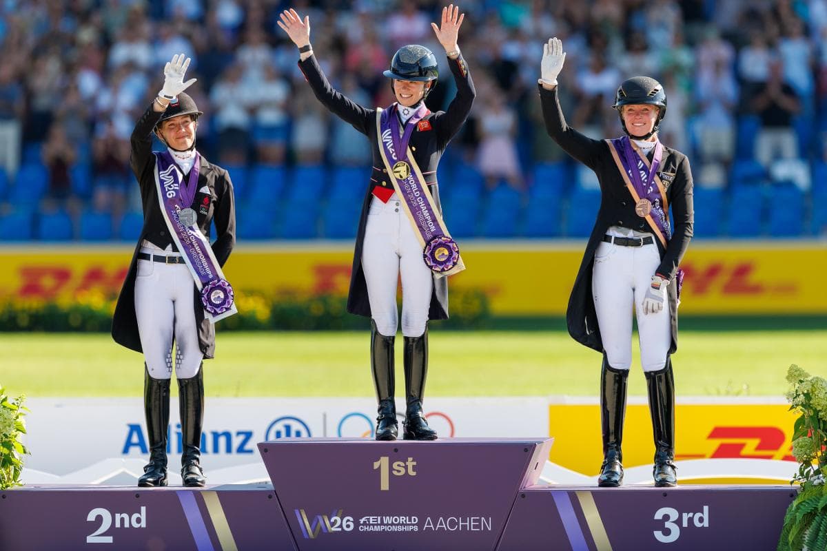 Charlotte Fry efter VM-guldet: ”Kan inte riktigt förstå vad som precis hände”