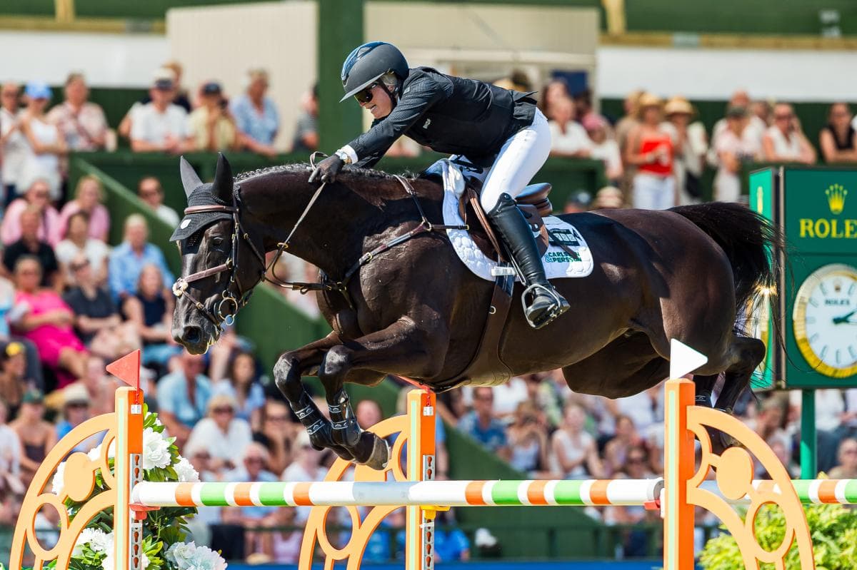 Sverige jagar toppen i nationshoppningens final